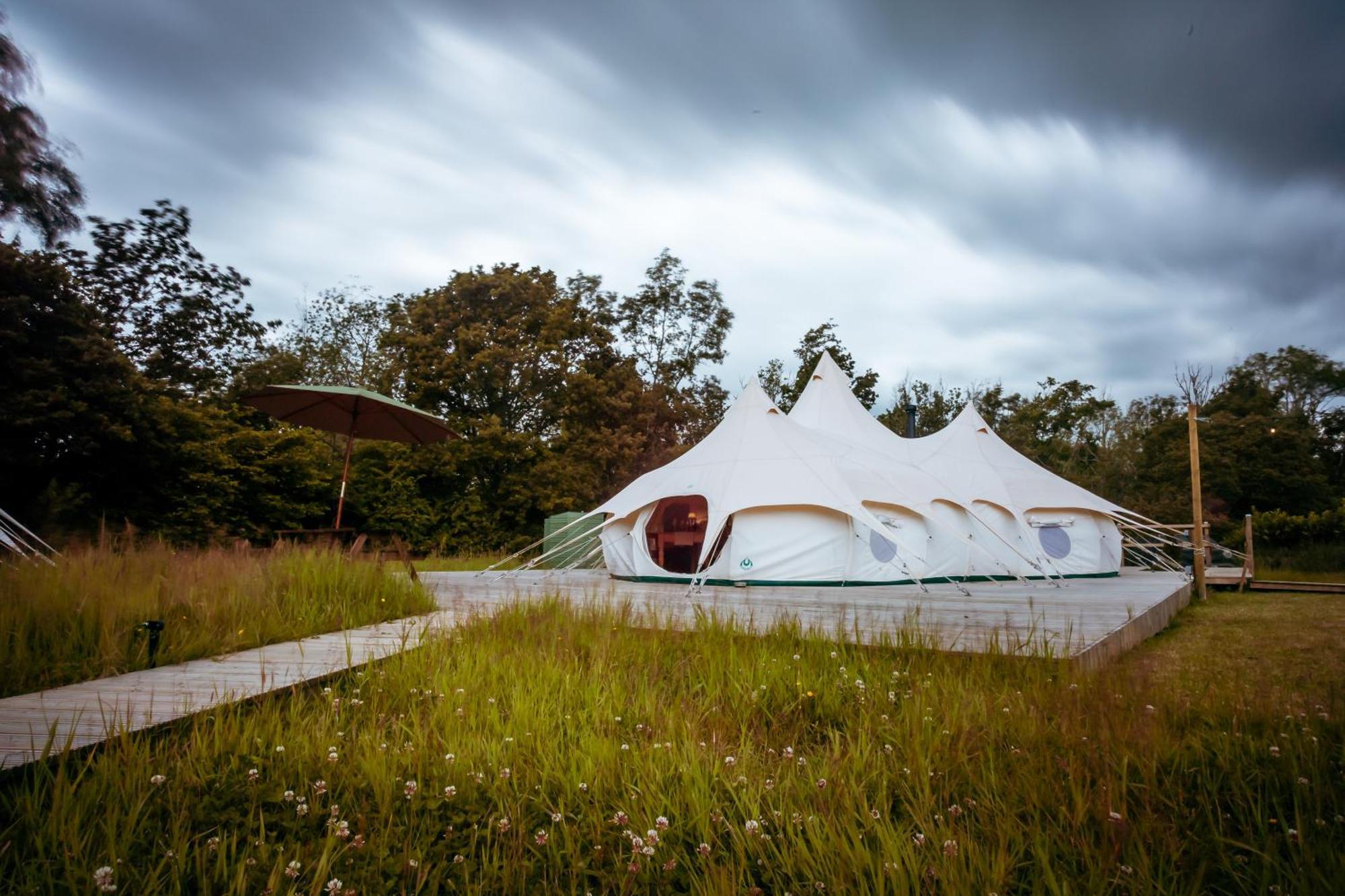 Luxury Glamping Retreat In Battle Villa Kültér fotó
