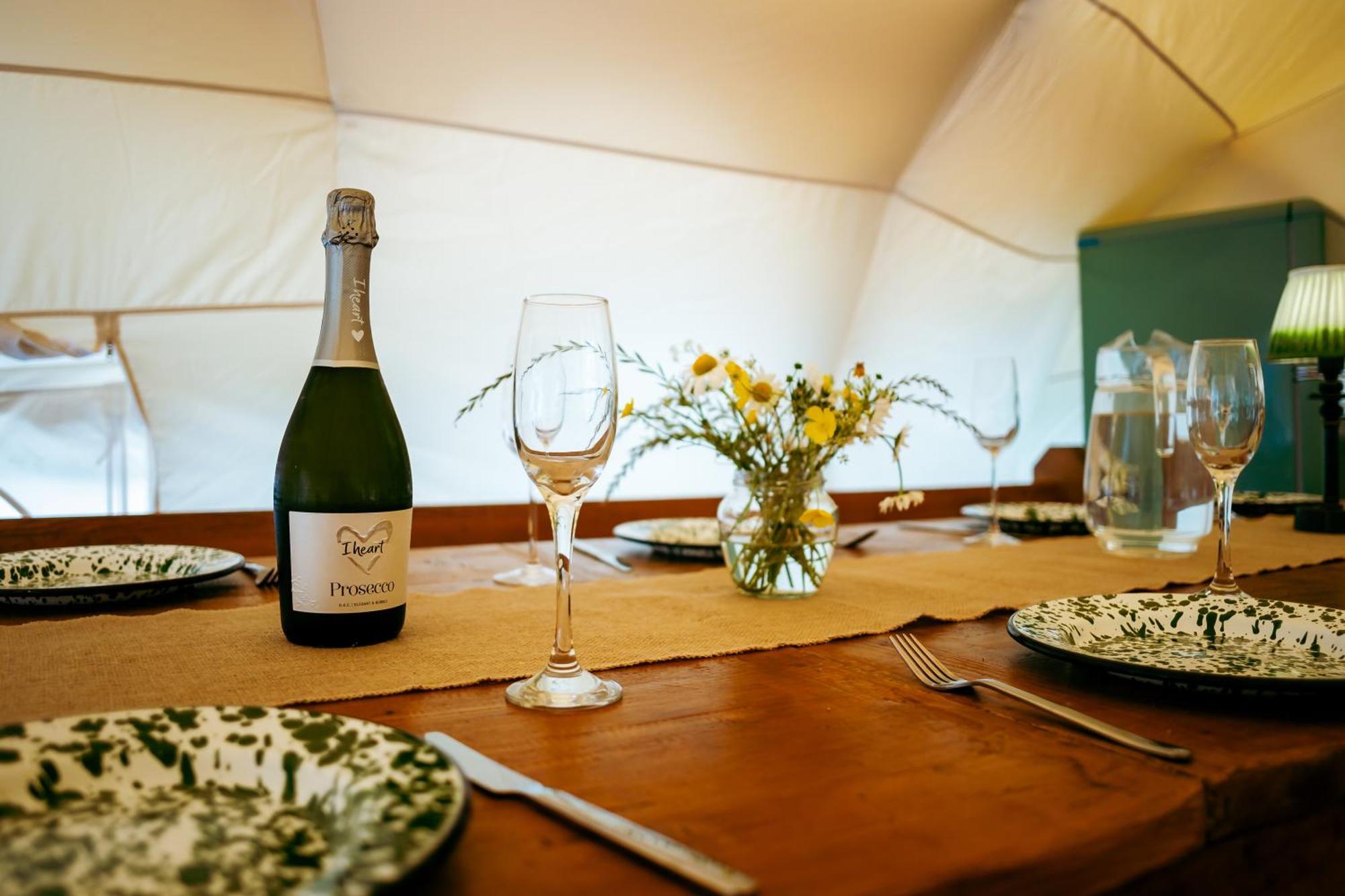 Luxury Glamping Retreat In Battle Villa Kültér fotó
