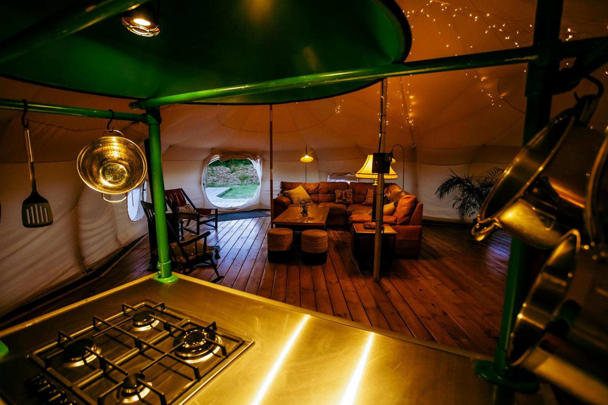 Luxury Glamping Retreat In Battle Villa Kültér fotó
